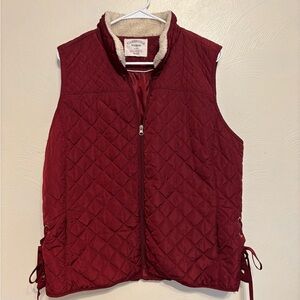 Cambridge Dry Goods Quilted Vest Sherpa Lined Lace-Up Sides Women’s Large Maroon